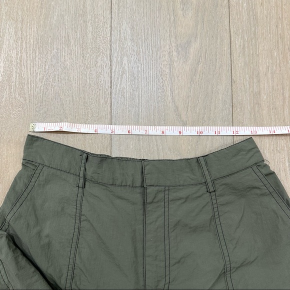 green parachute cargo pants - Picture 3 of 6